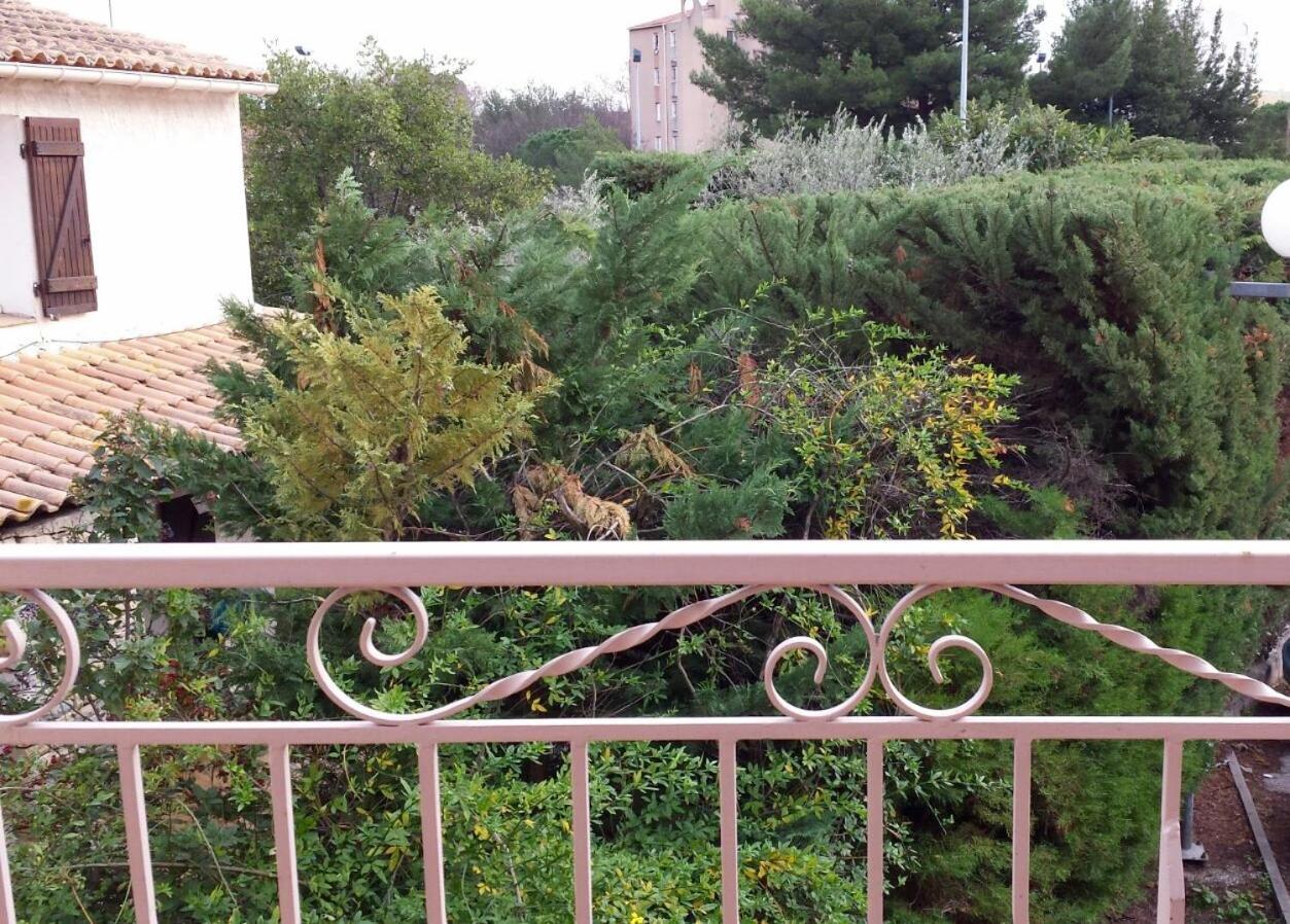 La Garde : Joli Studio Dans Residence Exterior foto